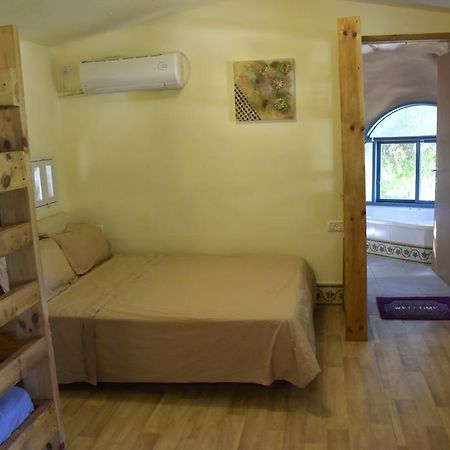 Bed and Breakfast Dutch Farm Israel Sede Zevi Екстер'єр фото
