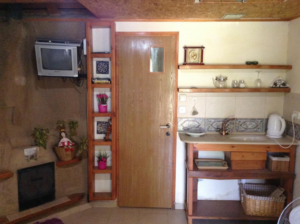 Bed and Breakfast Dutch Farm Israel Sede Zevi Екстер'єр фото