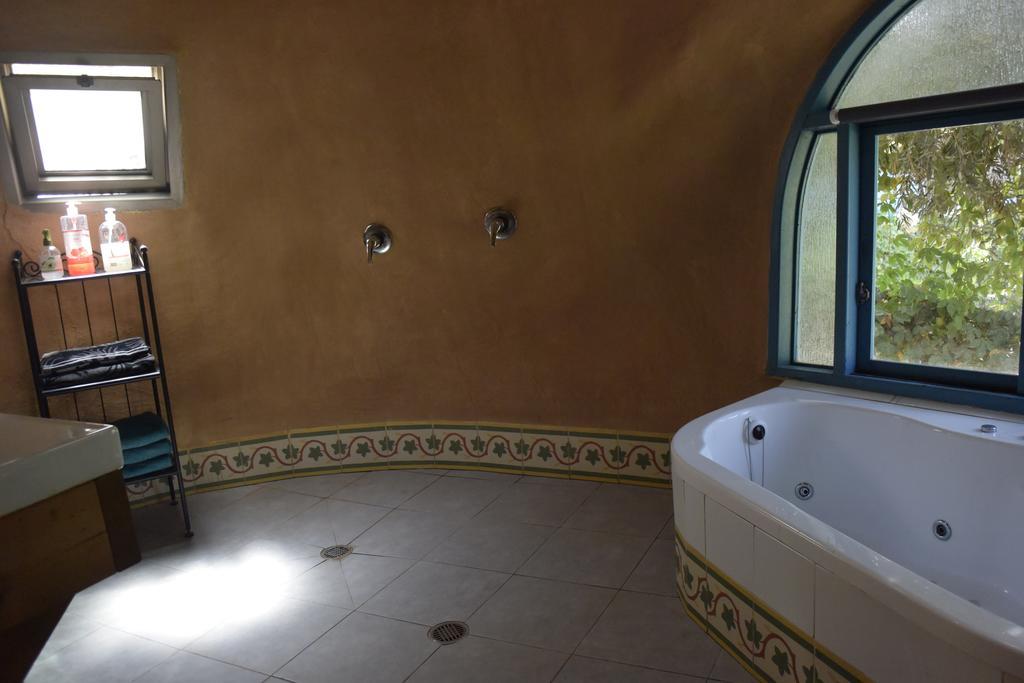 Bed and Breakfast Dutch Farm Israel Sede Zevi Екстер'єр фото